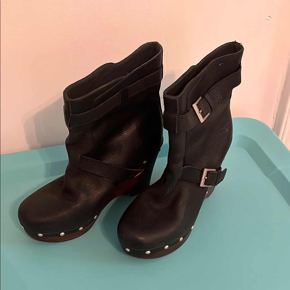 Stylish Black Leather Women's Boots